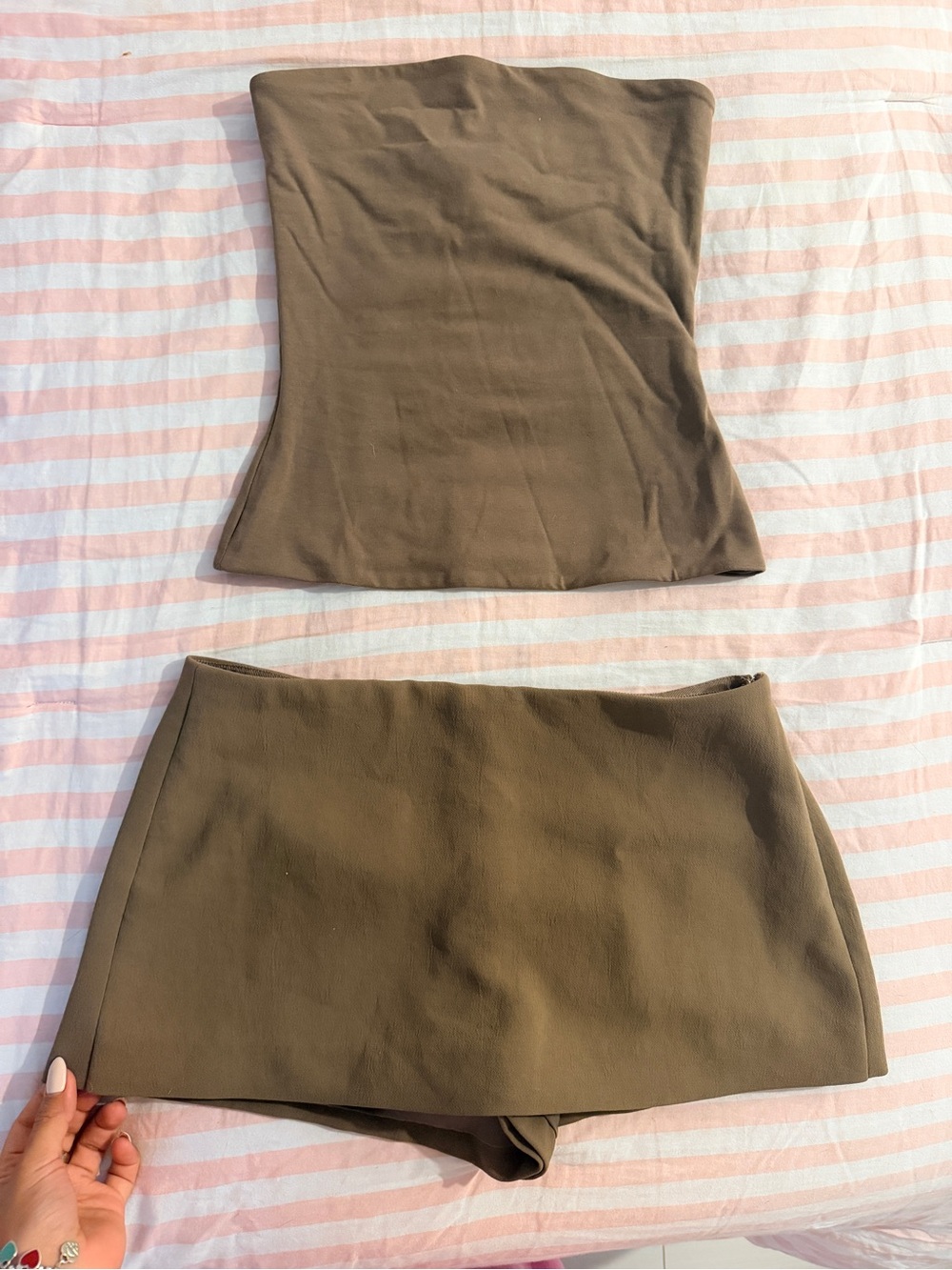 Aritzia Jewel Skort and Contour Top